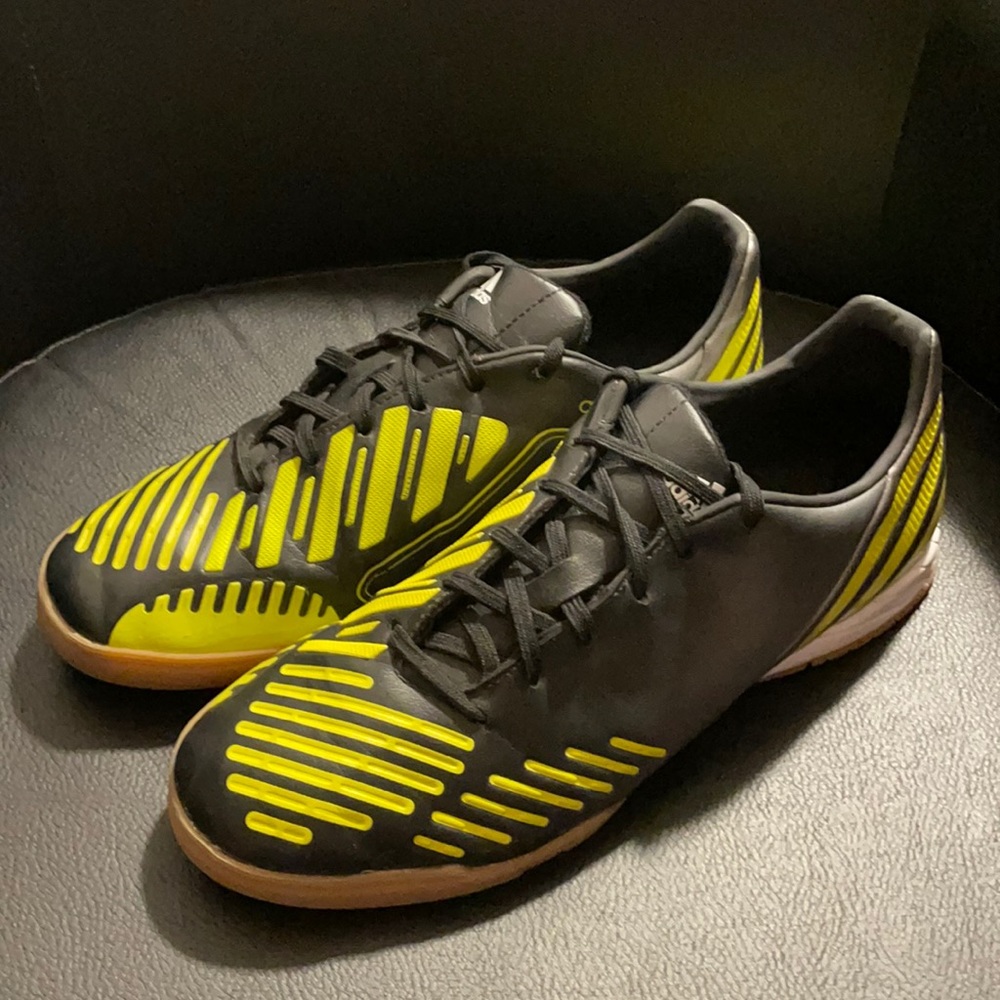Adidas Predator Absolado IN Indoor Soccer Shoes